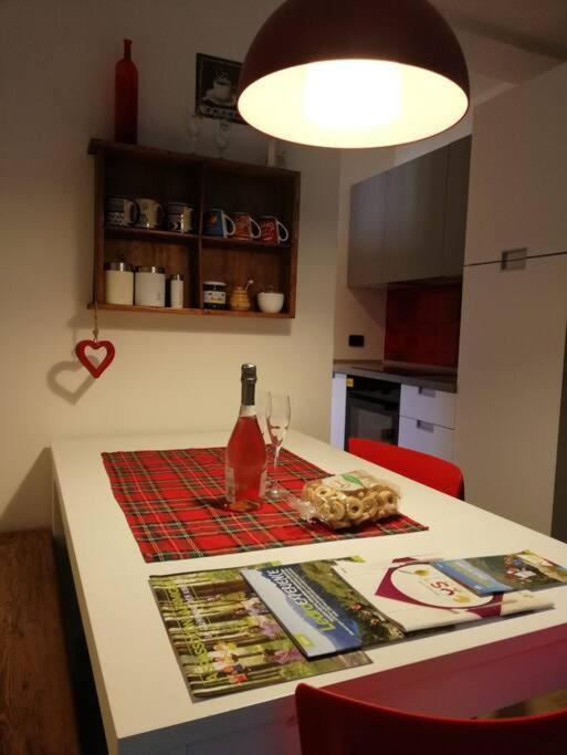 Appartamento Mini Midlake Codice Cipat 022229-At-410061 Mezzolago Esterno foto