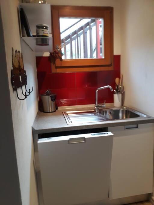 Appartamento Mini Midlake Codice Cipat 022229-At-410061 Mezzolago Esterno foto