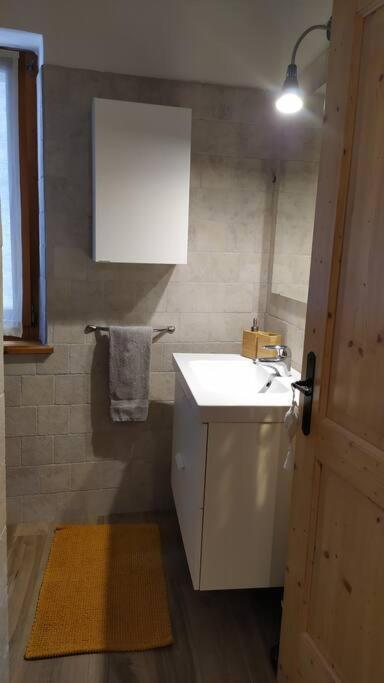 Appartamento Mini Midlake Codice Cipat 022229-At-410061 Mezzolago Esterno foto